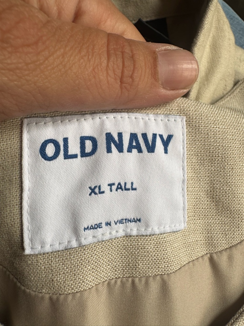 Old Navy Linen-Blend Button-Front Vest - Picture 6 of 7